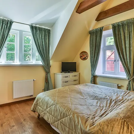 1956 * Паланга